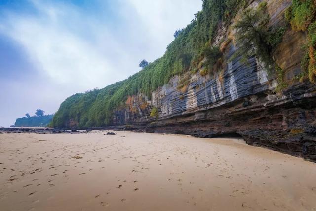 这小城竟藏下了中国最大的火山海岛？不去可惜！风光惊世骇俗