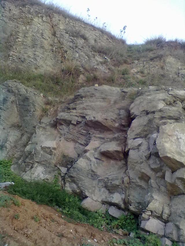 白垩纪末期陨落成因的地质构造