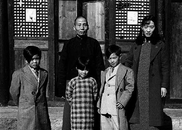 “大地主”刘文彩62岁因病逝世，留下7个子女，如今现状如何？