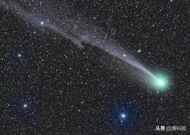经过几光年的旅行之后，在我们太阳系中，应该有隐藏的星际彗星