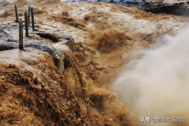 李白一首《将进酒》君不见黄河之水天上来、奔流到海不复还