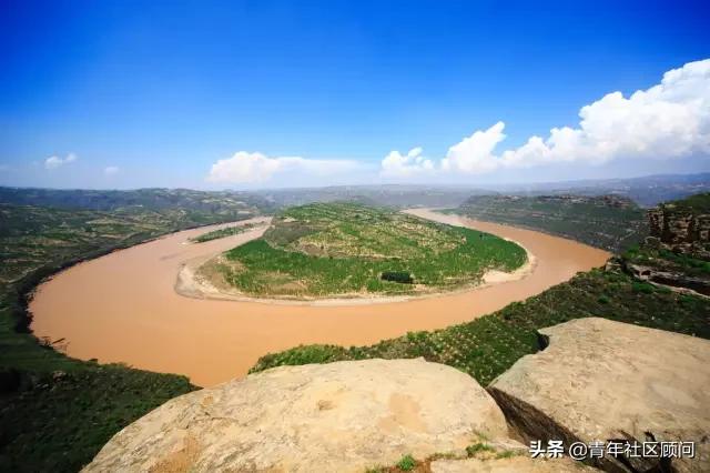 李白一首《将进酒》君不见黄河之水天上来、奔流到海不复还