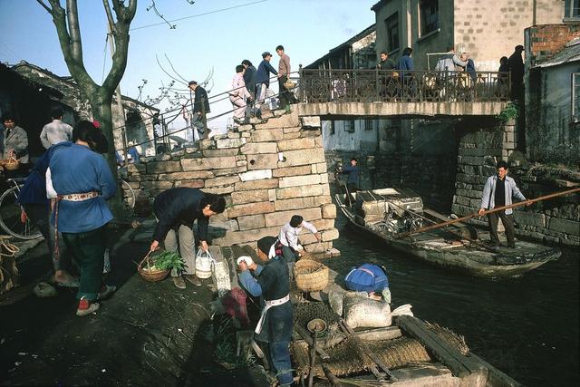 1979~1984年的中国老照片，张张都能当壁纸