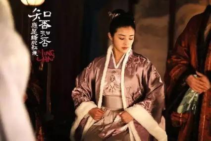 凭一首歌爆火，却因太可爱迷茫15年，这位30岁女演员，不能小看