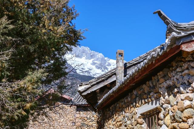 玉湖村，藏在玉龙雪山脚下的世外桃源，被誉为“玉龙山下第一村”