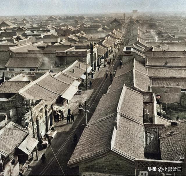 登上1940年的大中楼,向东望去,当年临汾城内东大街