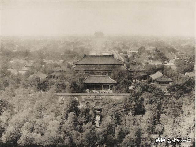 重新走进1901年的故宫：从杂草丛生的午门进入，参观空旷的三大殿