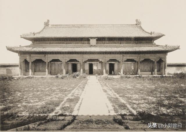 重新走进1901年的故宫：从杂草丛生的午门进入，参观空旷的三大殿