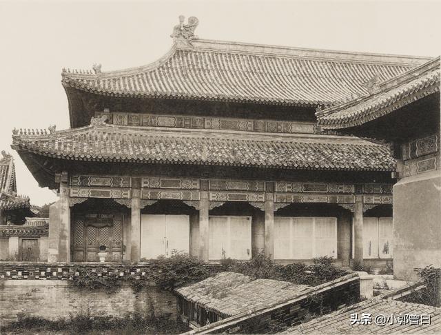 重新走进1901年的故宫：从杂草丛生的午门进入，参观空旷的三大殿