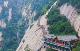 在华山之巅，来一场巅峰论剑，两条路线带你玩转华山