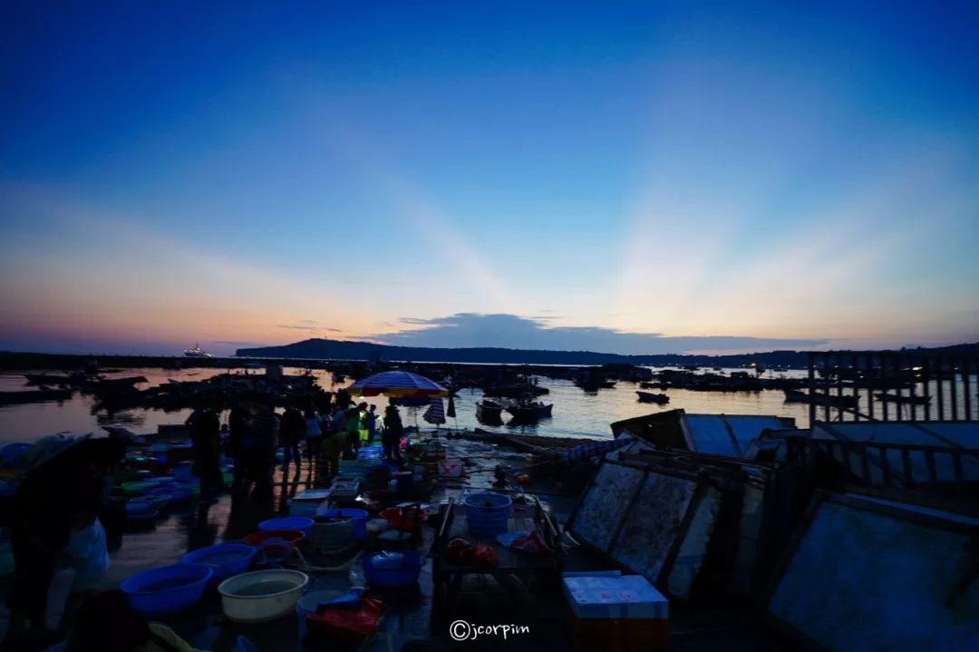 适合秋冬去的绝美海岛！终年均温23°C，真正面朝大海四季花开