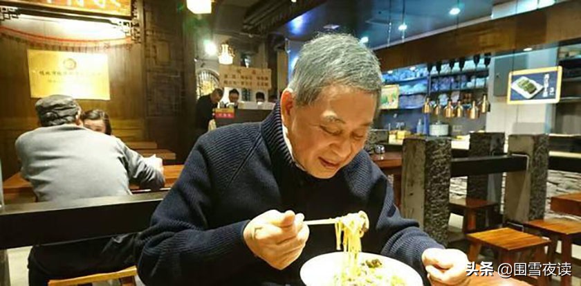 《花桥荣记》：15年，被骗十根金条，桂林痴情男人未获命运眷顾