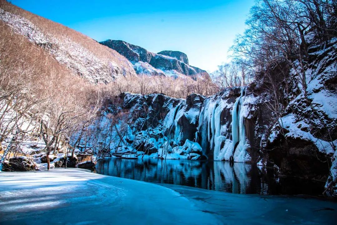 冬日第一场雾凇已到，完美冬天的打开方式，真正的冰雪王国