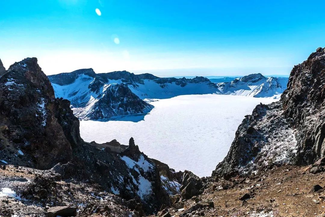 冬日第一场雾凇已到，完美冬天的打开方式，真正的冰雪王国