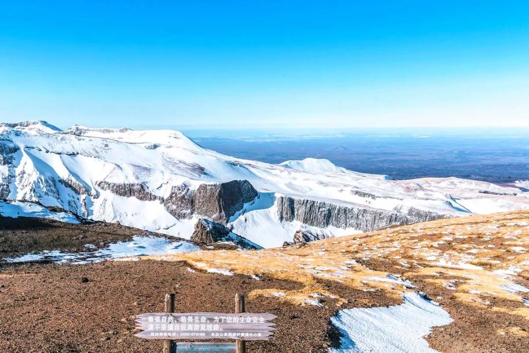 冬日第一场雾凇已到，完美冬天的打开方式，真正的冰雪王国