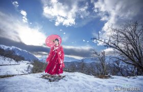 乐府冬歌里的纯真爱情，共弄初落雪，岁寒无异心