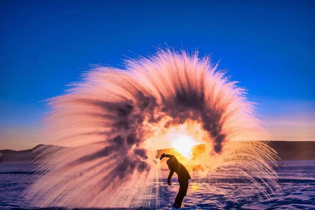 东北以北绝美雪景，零下30°的童话王国，邂逅另类北极光