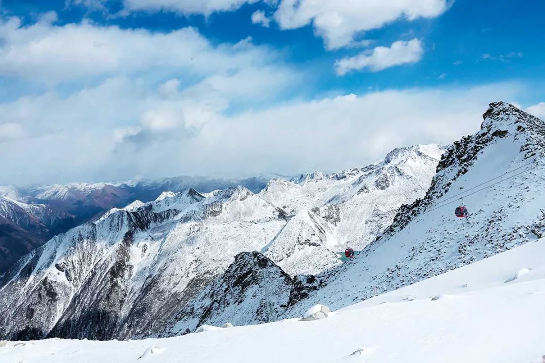 四川这座亿年冰川，比米堆冰川更近，比梅里雪山原始