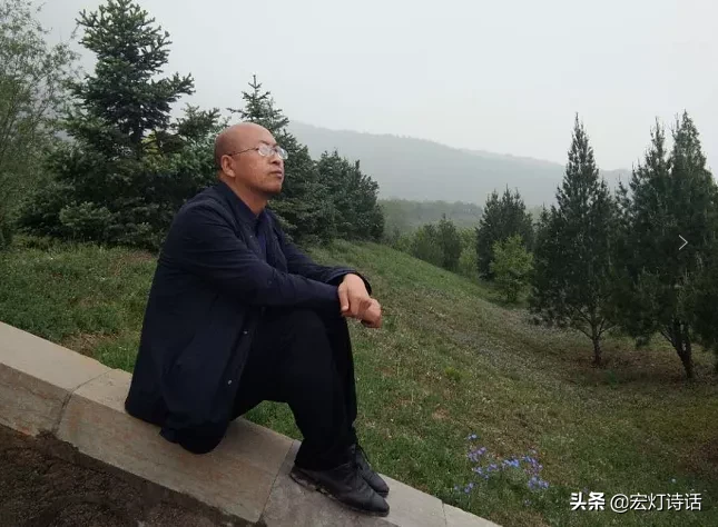 诗歌选读 | 山西灵石诗人王俊才，仿若一开口 就会泄露故乡的愧色