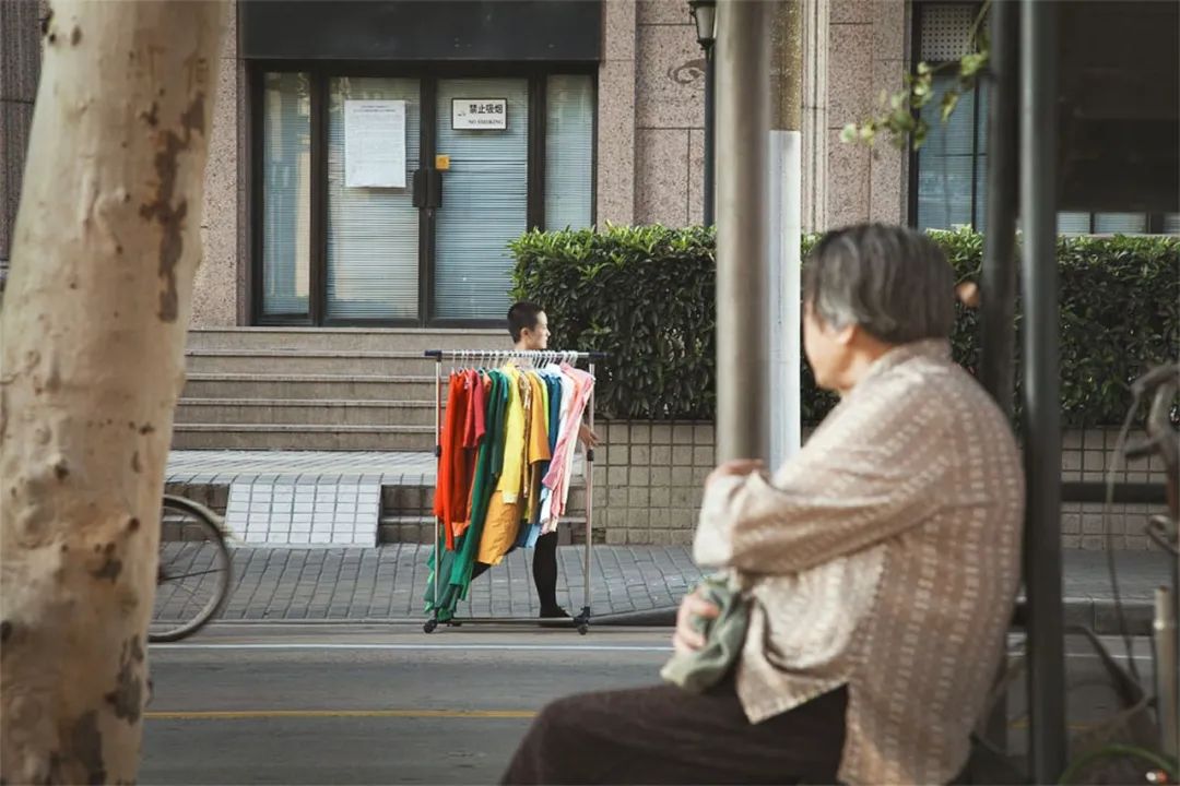 她被老外评为中国最狠的女舞者，10年来把身体玩到极致