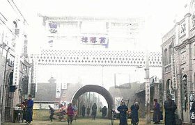 河北保定：1939年冬天，保定老城的鼓楼和大慈阁