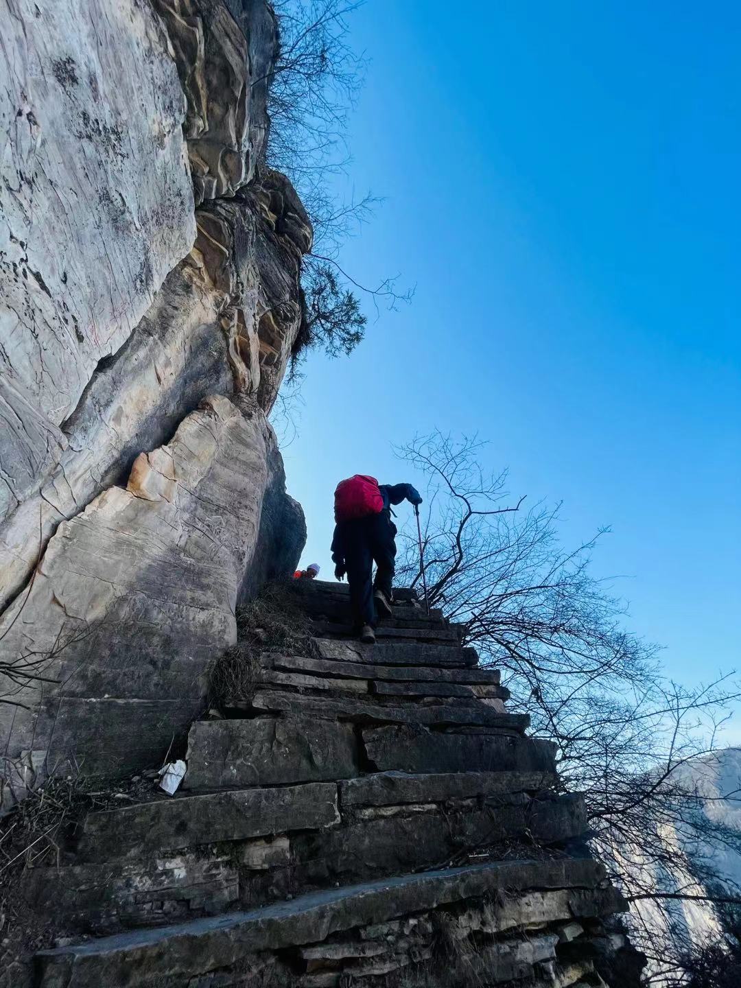 郑州驴友团徒步南太行经典“天梯”南北扒绝