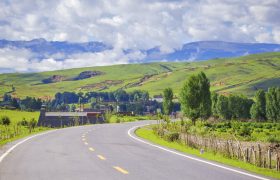 适合春季自驾的两条线路，沿途有花海梯田苗寨，堪称摄影胜地