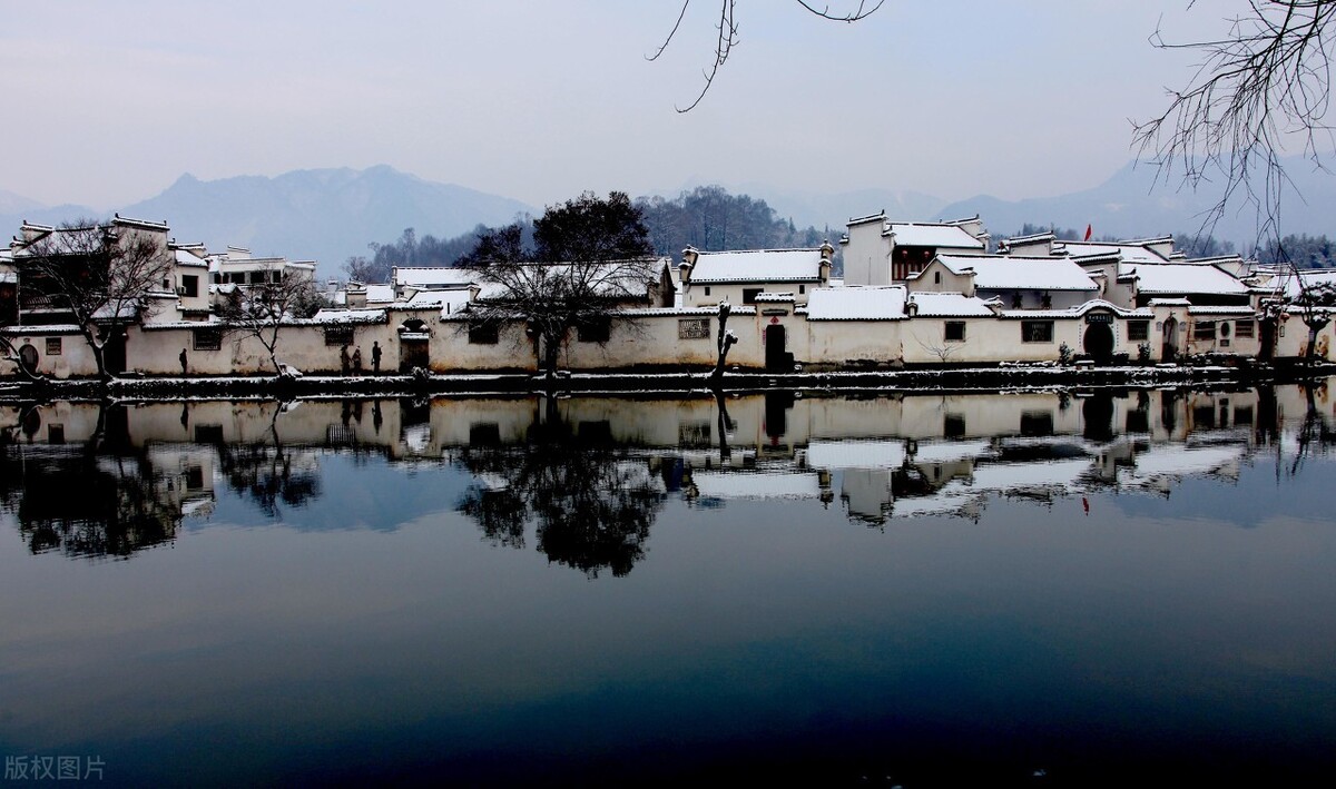 天下第一奇山，也是国家五A级旅游景区，它的雪景和云海太美了吧