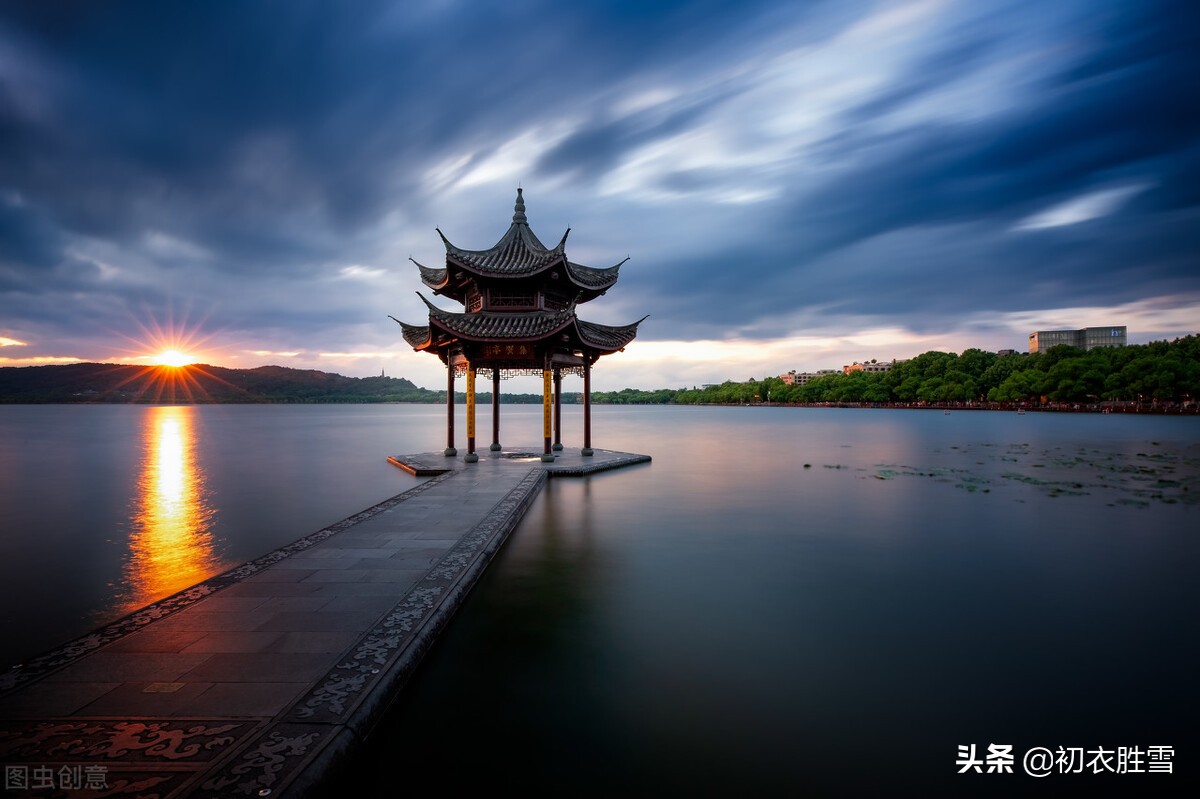 暑月暑诗三首赏读，李白的酷暑，苏东坡的豪雨，杨万里的俏荷花