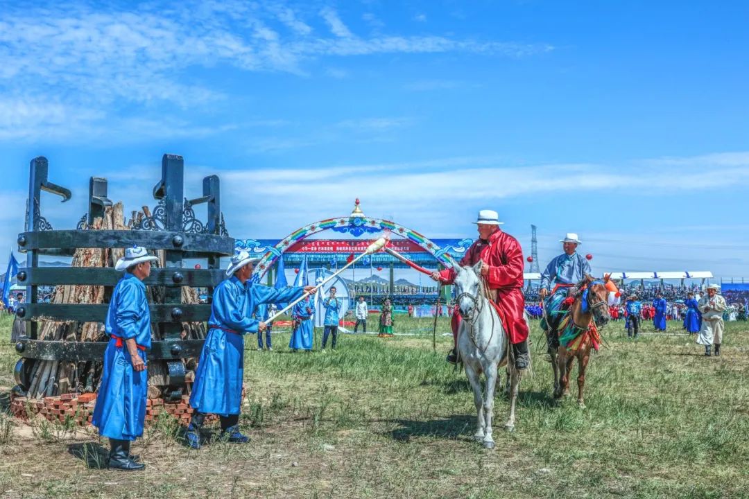 遇见巴林右旗，多彩神奇圣地