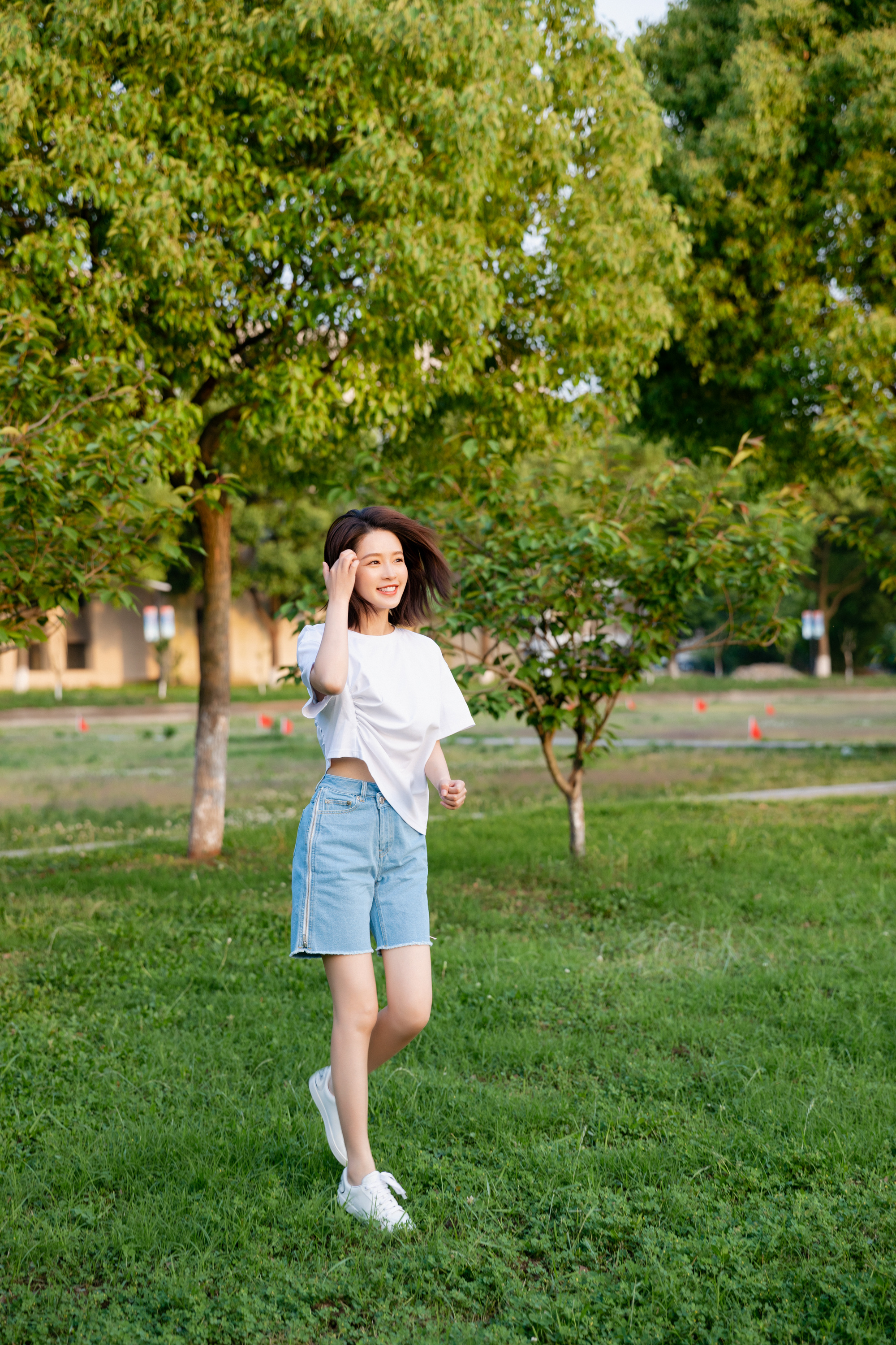 李沁｜沁人心脾，淡雅如菊，美貌与实力并存的古典美人