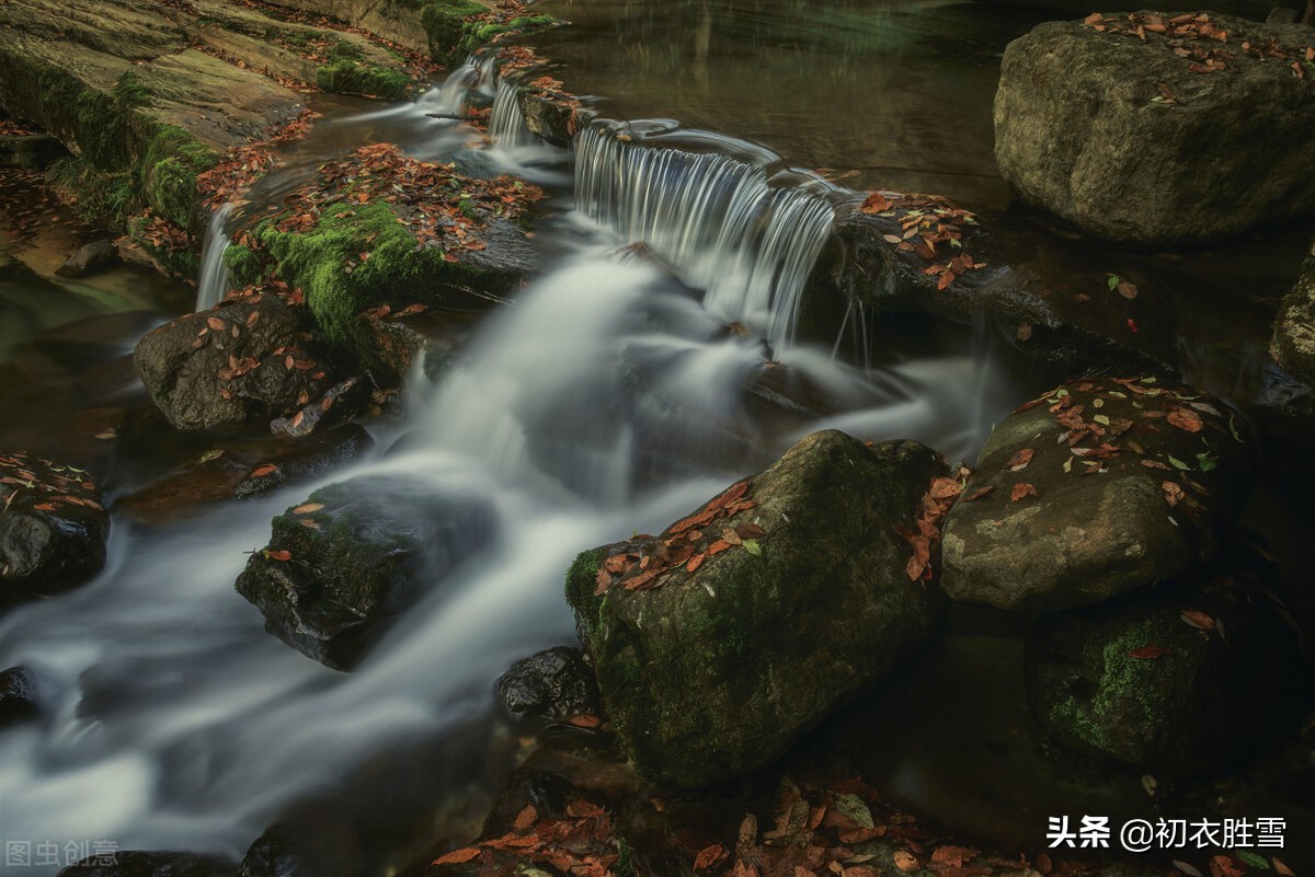 苏轼初冬的赤壁游，写了一句风景，却成了大家经常用到的成语