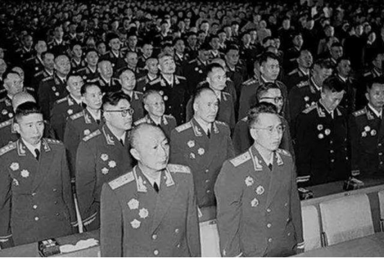 1955年，他没有被授军衔，待遇却超过元帅，官至正国级，终年61岁