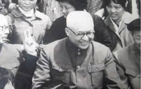 1955年，他没有被授军衔，待遇却超过元帅，官至正国级，终年61岁