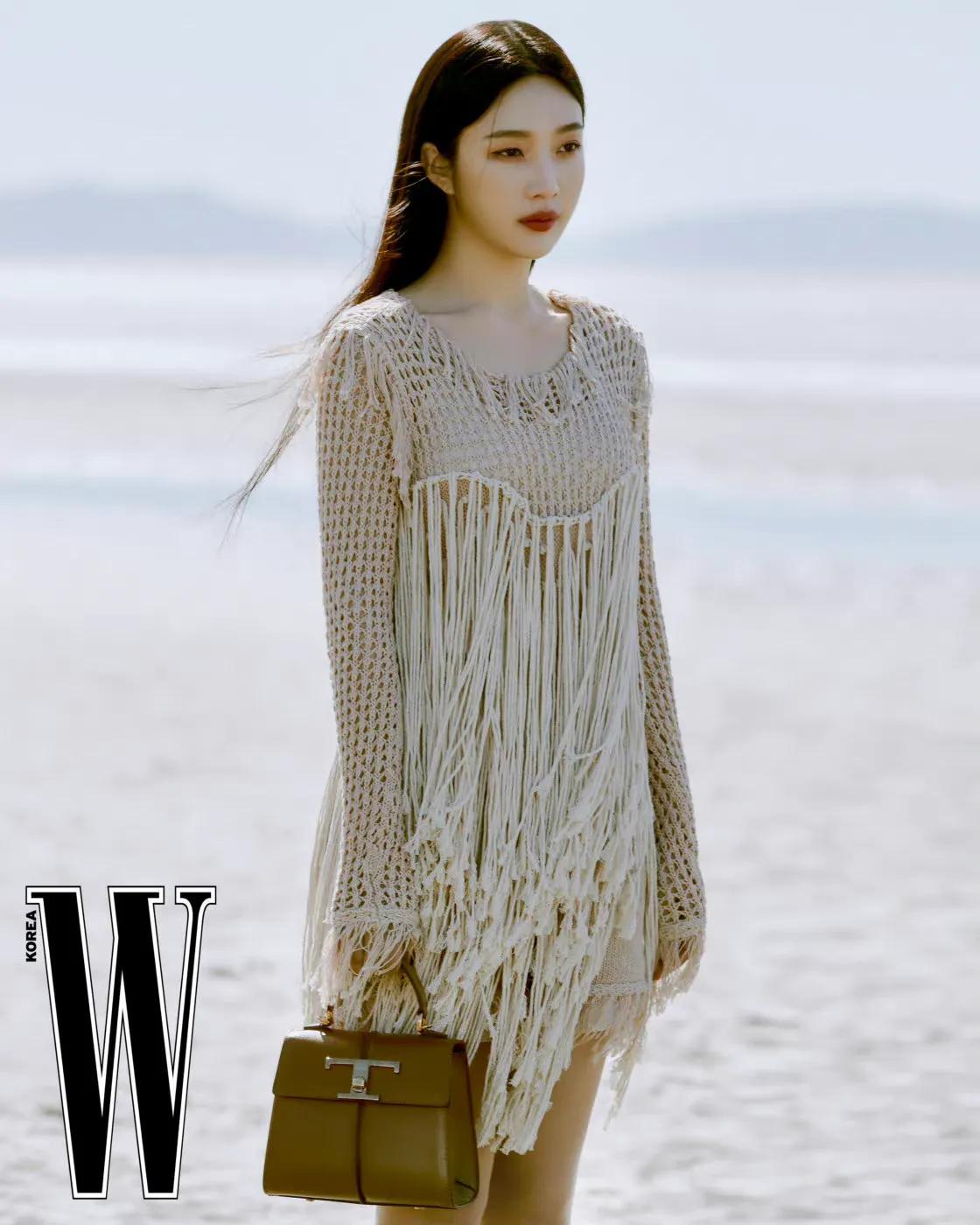 RedVelvet JOY朴秀荣 W Korea 画报，身穿Tod's ​​​服饰出镜 海边意式风情