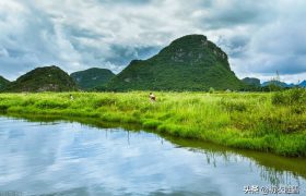 孟夏美诗四首：孟夏草木长，绕屋树扶疏