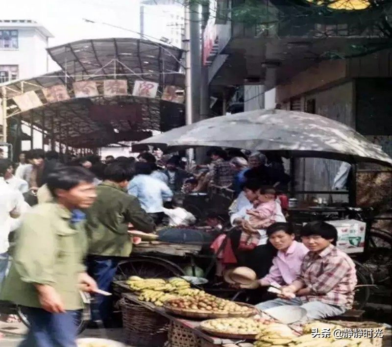 80年代株洲老照片：钟鼓岭市场，电力机车厂，株洲一桥，湘江饭店