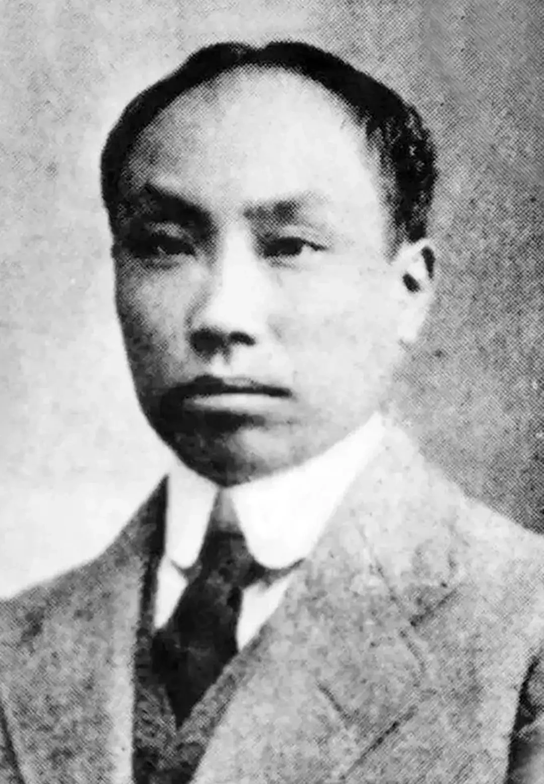 重识陈独秀:思想先驱的多面审视